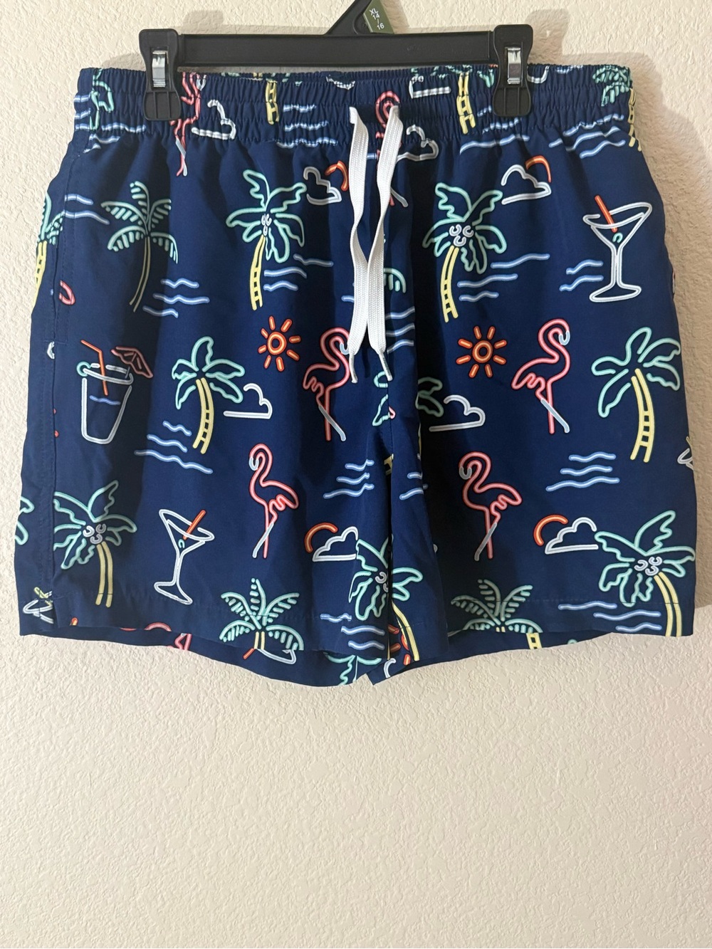 Chubbies Men's Swim Shorts M 5.5" Blue Tropical Graphic Mesh Lined Back Pocket